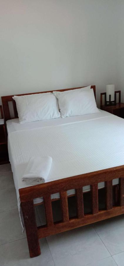 Amssler Beach Stay Kalutara Exterior foto